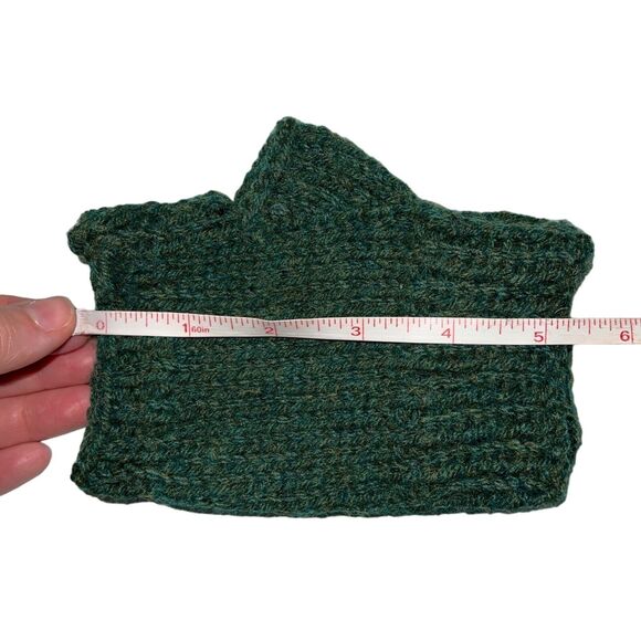 Womens Handcrafted Fingerless Glove Knit Solid Green Lightweight OS - Picture 8 of 8